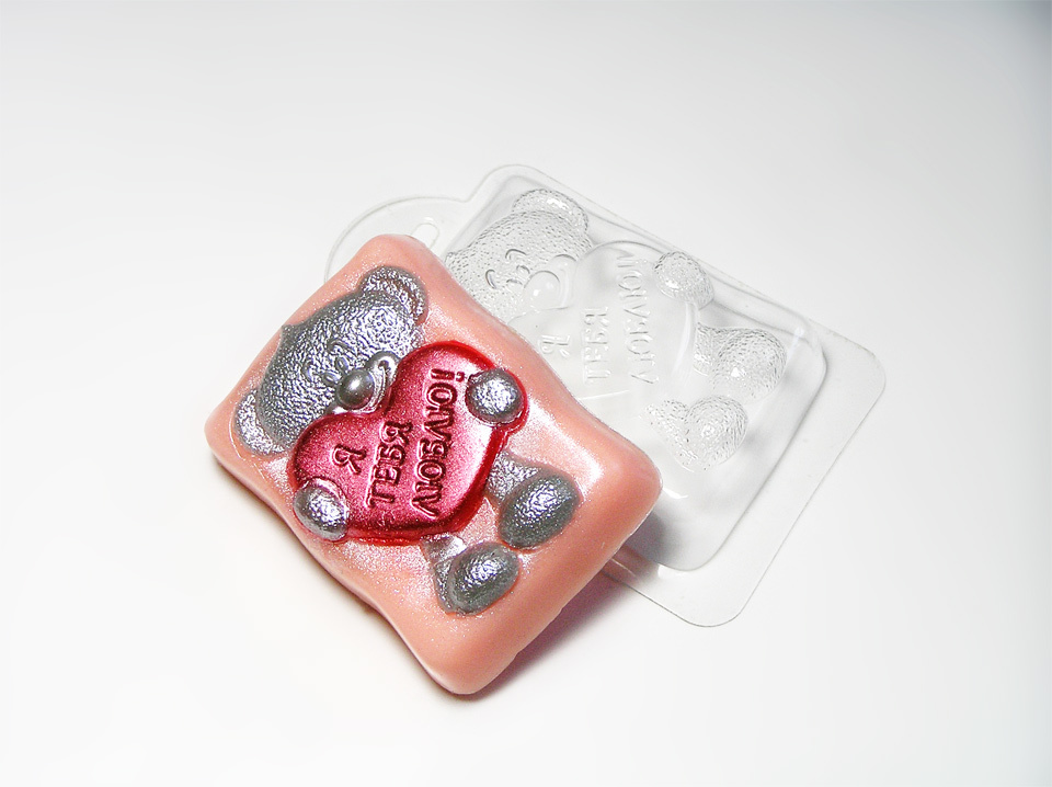 Влюбленный мишка — форма пластиковая для мыла
