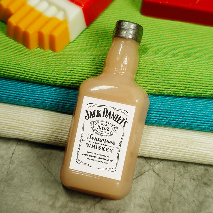 Бутылка Джека — форма пластиковая для мыла
