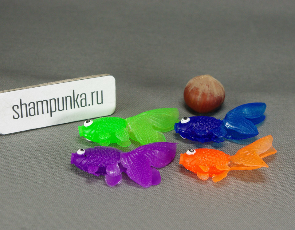 Рыбка (в ассортименте), 1 шт. — пластиковая игрушка для вплавки в мыло
