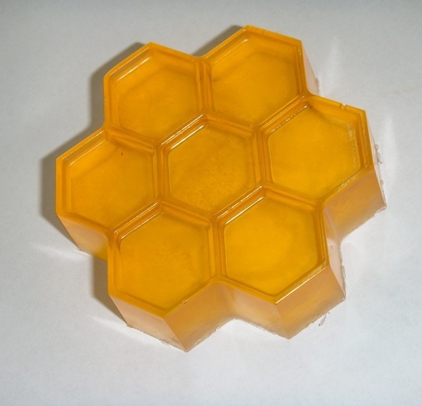 Пчелиные соты — форма пластиковая для мыла