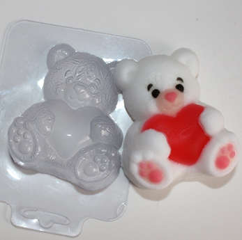 Мишка с сердцем — форма пластиковая для мыла