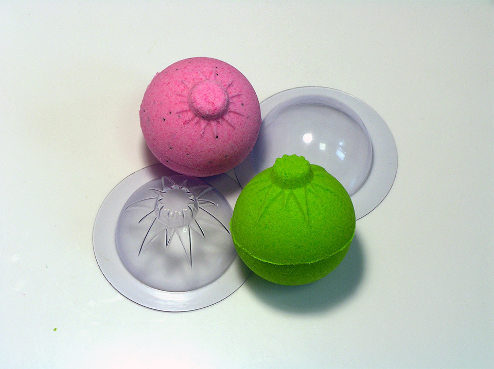 Сфера Новогодняя (2 половинки) — форма пластиковая для бомбочек для ванной